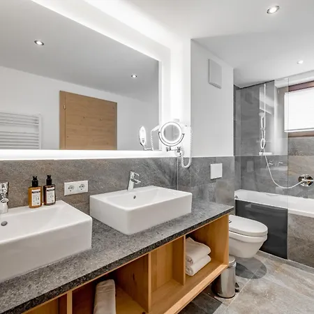 Pure Warth Arlberg Hotel 4*