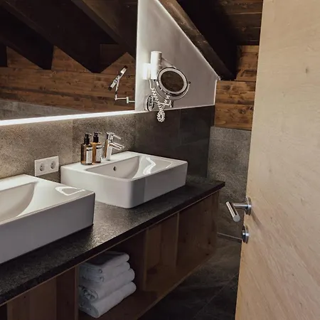 Hotel Alpenparks & Arlberg Warth Mit Pool 4*